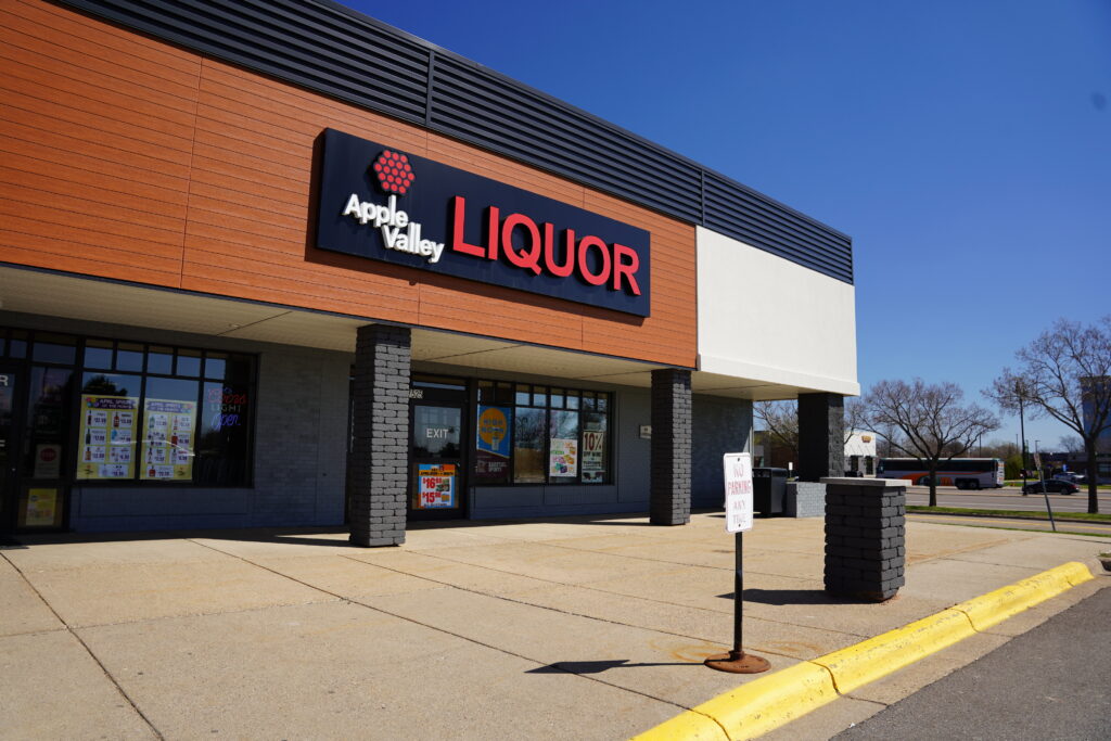 Entrance at Apple Valley Liquor Store #1